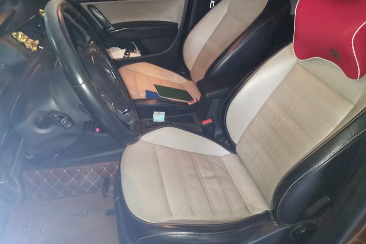 Used Volkswagen Cross Lavida 2014 1.4TSI DSG Left Front Seat