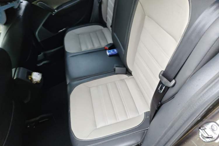 Used Volkswagen Cross Lavida 2014 1.4TSI DSG Left Rear Seat