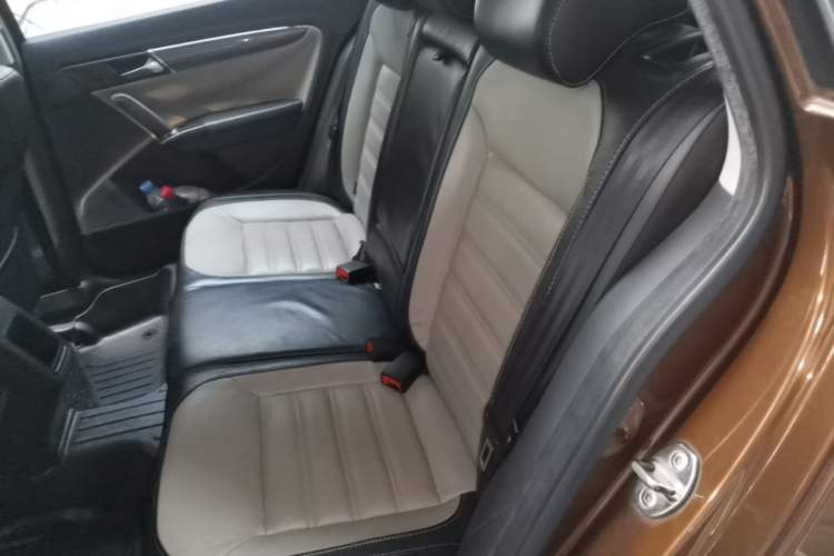 Used Volkswagen Cross Lavida 2014 1.4TSI DSG Left Rear Seat