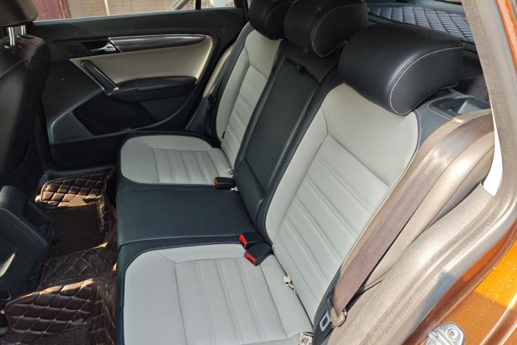 Used Volkswagen Cross Lavida 2014 1.4TSI DSG Left Rear Seat