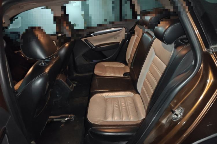 Used Volkswagen Cross Lavida 2014 1.4TSI DSG Left Rear Seat