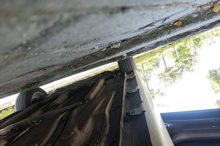 Used Volkswagen Cross Lavida 2014 1.6L Automatic Left Side Sill