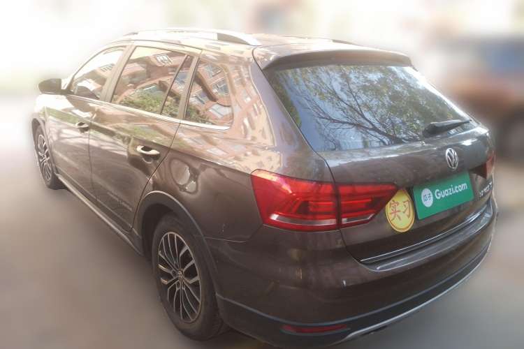 Used Volkswagen Cross Lavida 2014 1.4TSI DSG Rear Left 45 Deg
