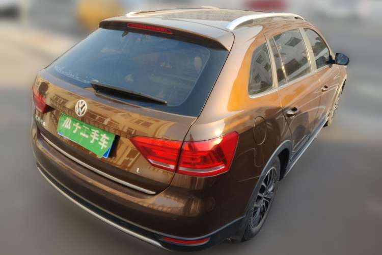 Used Volkswagen Cross Lavida 2014 1.6L Automatic Rear Right 45 Deg