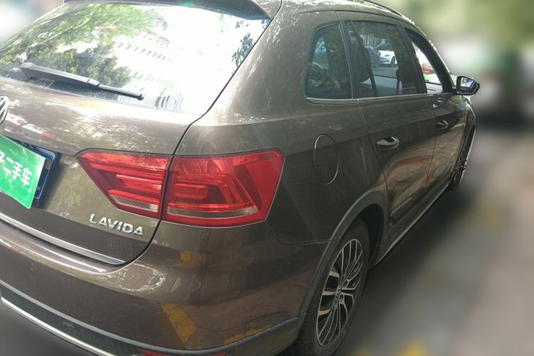 Used Volkswagen Cross Lavida 2014 1.6L Automatic Rear Right 45 Deg