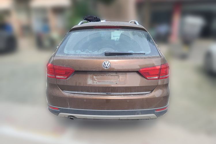 Used Volkswagen Cross Lavida 2014 1.6L Automatic Rear