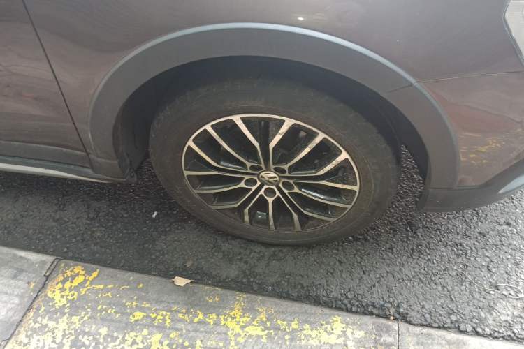 Used Volkswagen Cross Lavida 2014 1.6L Automatic Right Front Wheel Hub