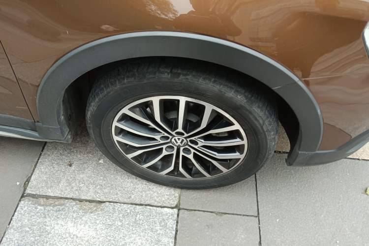 Used Volkswagen Cross Lavida 2014 1.6L Automatic Right Front Wheel Hub