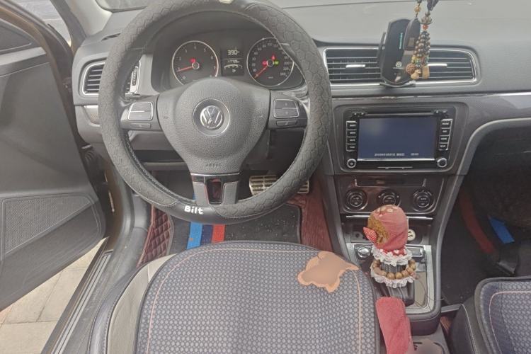 Used Volkswagen Cross Lavida 2014 1.6L Automatic Steering Wheel