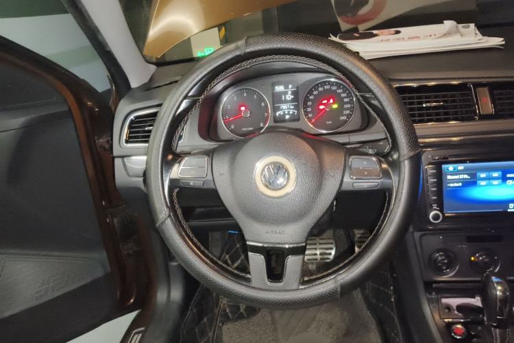 Used Volkswagen Cross Lavida 2014 1.6L Automatic Steering Wheel
