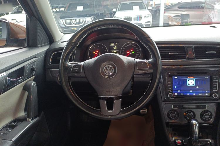 Used Volkswagen Cross Lavida 2014 1.4TSI DSG Steering Wheel