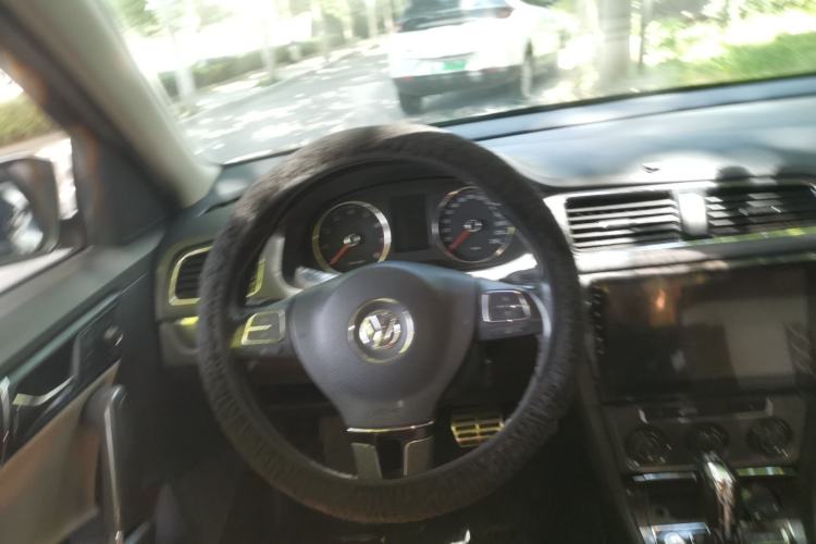 Used Volkswagen Cross Lavida 2014 1.4TSI DSG Steering Wheel