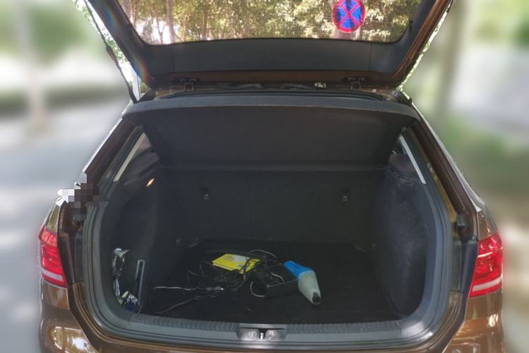 Used Volkswagen Cross Lavida 2014 1.4TSI DSG Trunk