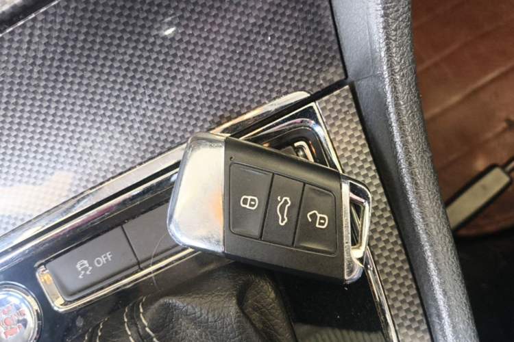 Used Volkswagen Cross Lavida 2014 1.4TSI DSG Vehicle Key
