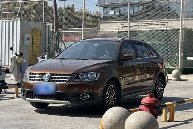 Used Volkswagen Cross Lavida 2014 1.4TSI DSG