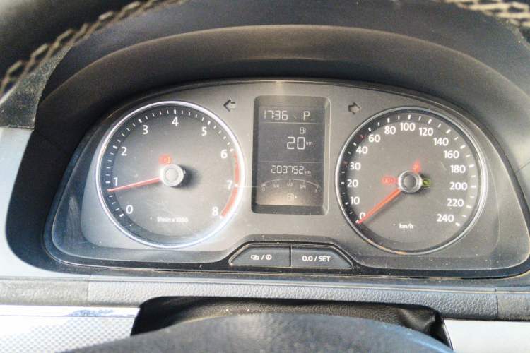 Used Volkswagen Cross Lavida 2014 1.4TSI DSG Instrument Cluster