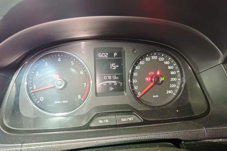 Used Volkswagen Cross Lavida 2014 1.4TSI DSG Instrument Cluster