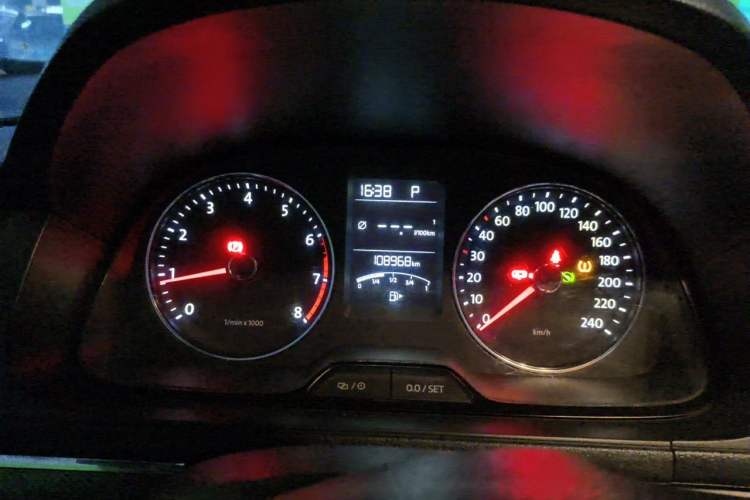 Used Volkswagen Cross Lavida 2014 1.6L Automatic Instrument Cluster