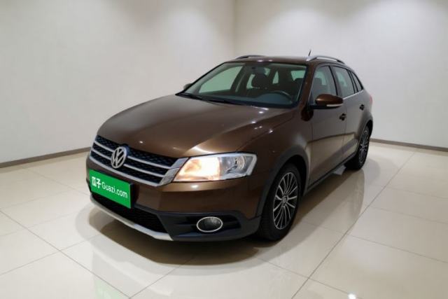 Używany Volkswagen Cross Lavida 2014 1.6L Automatic