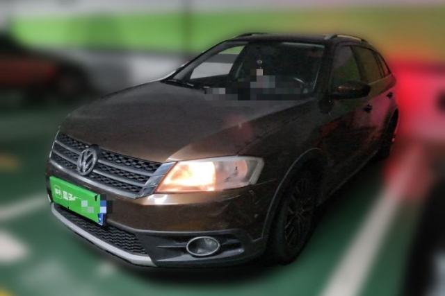 Used Volkswagen Cross Lavida 2014 1.6L Automatic