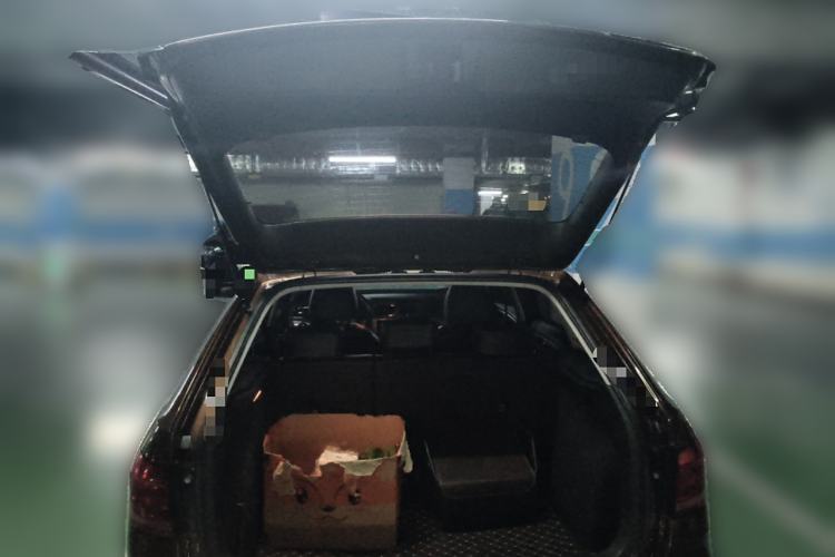 Used Volkswagen Cross Lavida 2014 1.4TSI DSG Trunk