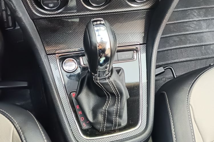 Used Volkswagen Cross Lavida 2014 1.4TSI DSG Gear Lever