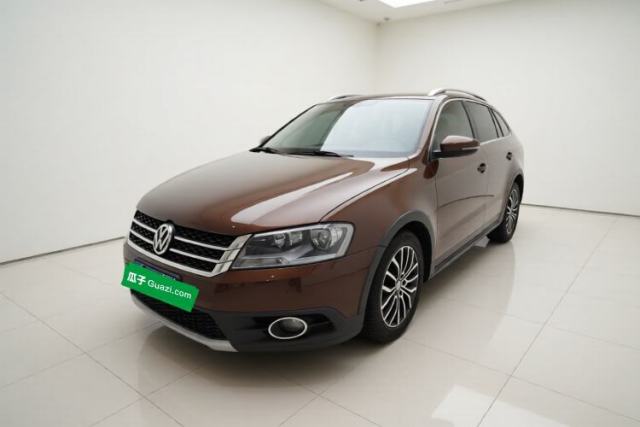 Ojetý Volkswagen Cross Lavida 2014 1.6L Automatic