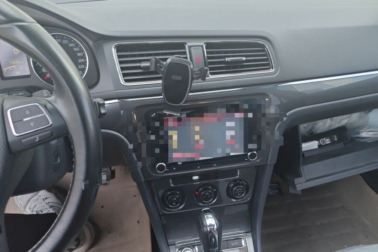 Used Volkswagen Cross Lavida 2014 1.6L Automatic Audio And AC Panel