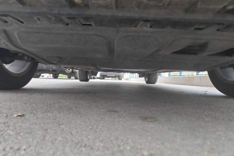 Used Volkswagen Cross Lavida 2014 1.6L Automatic Chassis Front