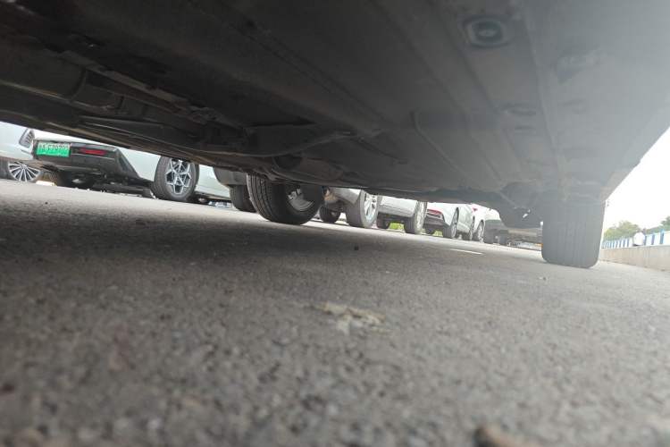 Used Volkswagen Cross Lavida 2014 1.6L Automatic Chassis Front Left