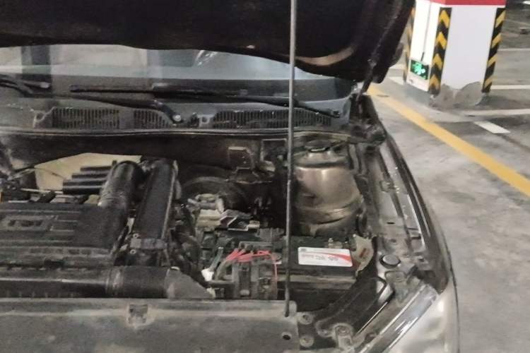 Used Volkswagen Cross Lavida 2014 1.4TSI DSG Engine Bay Left