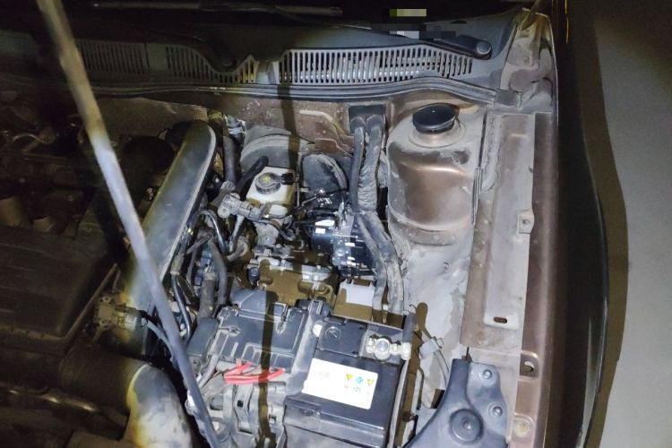 Used Volkswagen Cross Lavida 2014 1.4TSI DSG Engine Bay Left