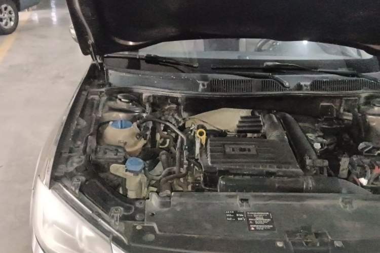 Used Volkswagen Cross Lavida 2014 1.4TSI DSG Engine Bay Right