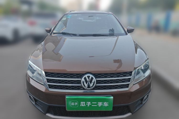 Used Volkswagen Cross Lavida 2014 1.6L Automatic Front