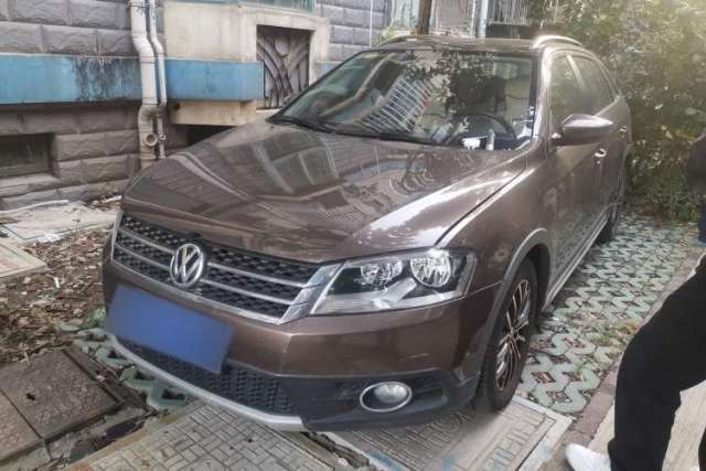 Used Volkswagen Cross Lavida 2014 1.4TSI DSG