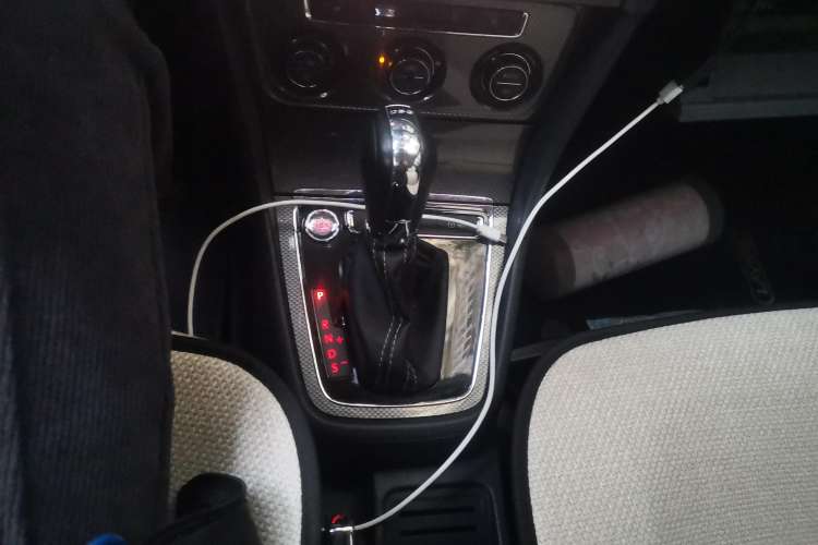 Used Volkswagen Cross Lavida 2014 1.4TSI DSG Gear Lever