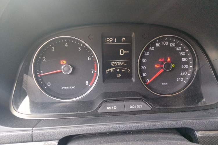 Used Volkswagen Cross Lavida 2014 1.4TSI DSG Instrument Cluster