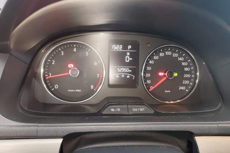 Used Volkswagen Cross Lavida 2014 1.4TSI DSG Instrument Cluster