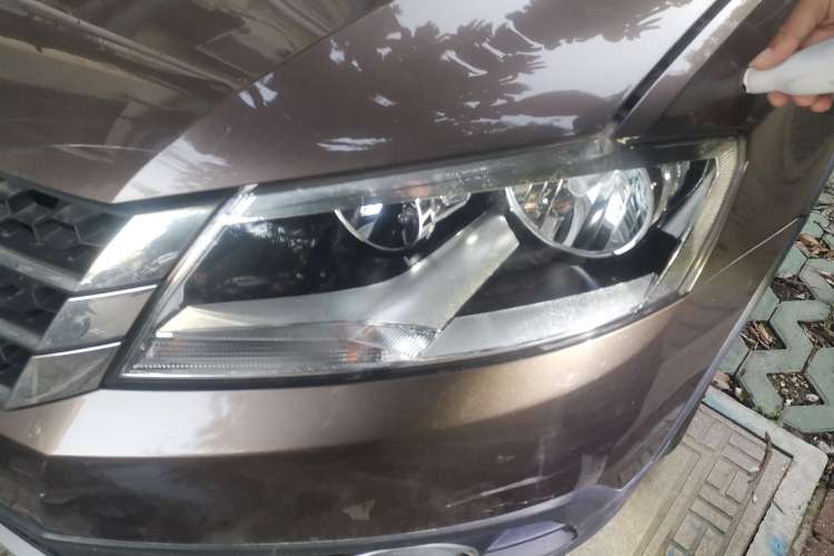 Used Volkswagen Cross Lavida 2014 1.4TSI DSG Left Front Headlight