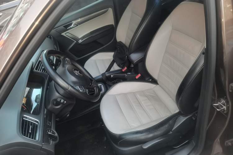 Used Volkswagen Cross Lavida 2014 1.4TSI DSG Left Front Seat