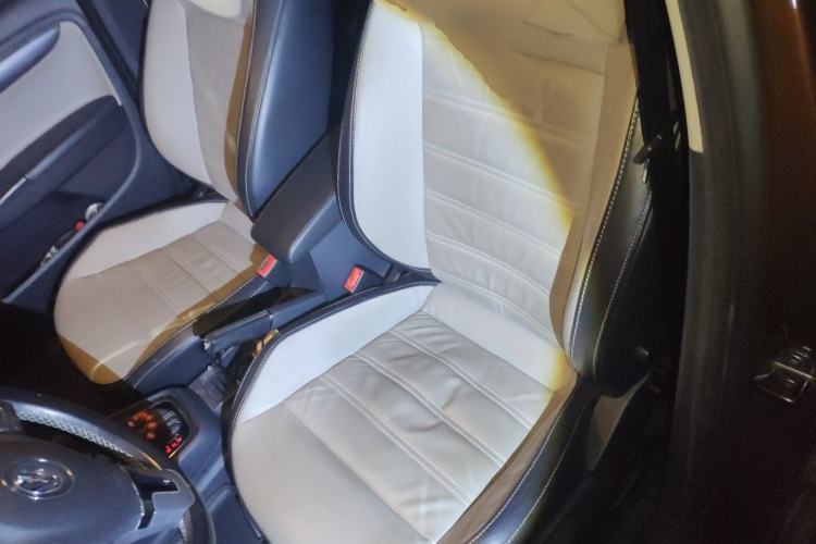 Used Volkswagen Cross Lavida 2014 1.4TSI DSG Left Front Seat