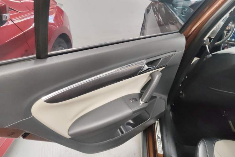 Used Volkswagen Cross Lavida 2014 1.4TSI DSG Left Rear Door Interior