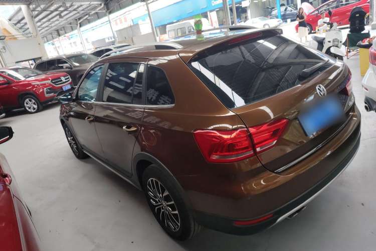 Used Volkswagen Cross Lavida 2014 1.4TSI DSG Left Side