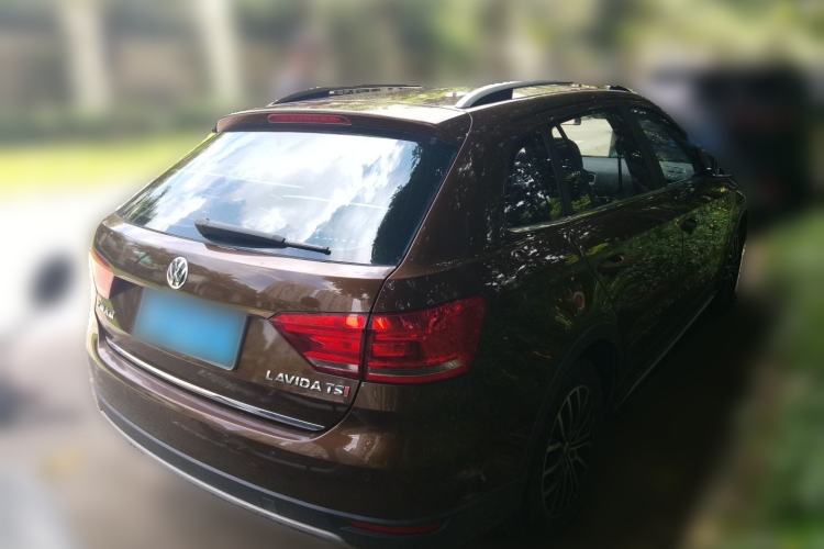 Used Volkswagen Cross Lavida 2014 1.4TSI DSG Rear Right 45 Deg