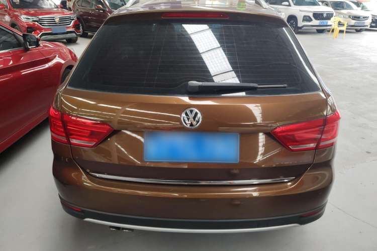 Used Volkswagen Cross Lavida 2014 1.4TSI DSG Rear