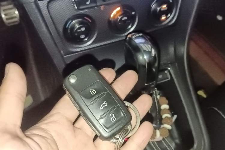 Used Volkswagen Cross Lavida 2014 1.4TSI DSG Vehicle Key