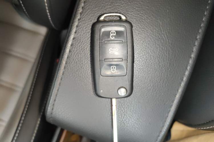 Used Volkswagen Cross Lavida 2014 1.4TSI DSG Vehicle Key
