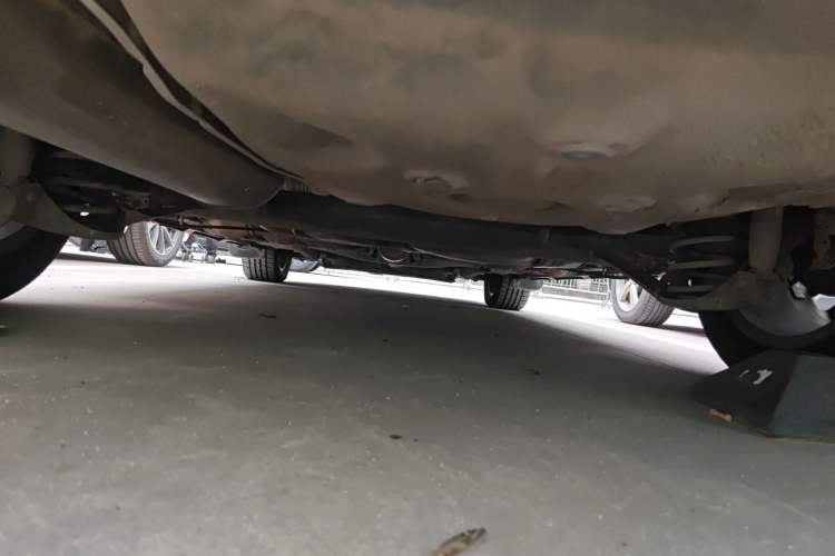 Used Volkswagen Cross Lavida 2014 1.6L Automatic Chassis Rear