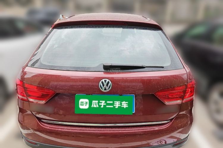 Used Volkswagen Cross Lavida 2014 1.6L Automatic Rear