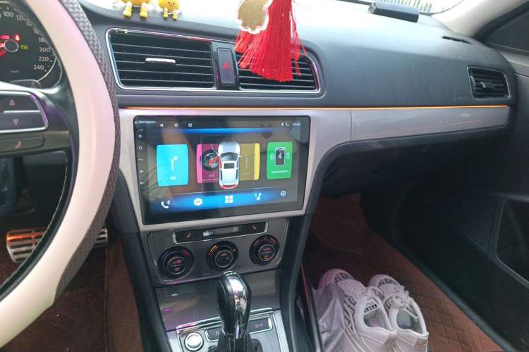 Used Volkswagen Cross Lavida 2014 1.4TSI DSG Audio And AC Panel